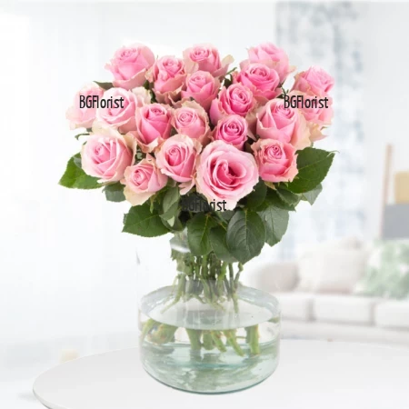 Send bouquet of pink roses by courier to Sofia.