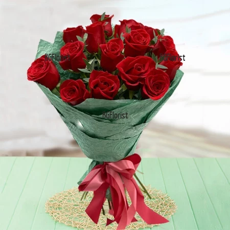 Classic bouquet of red roses