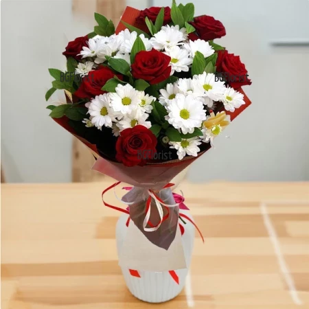 Order a bouquet of roses and chrysanthemums online