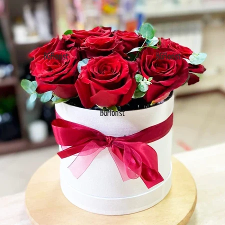 9 red roses in a round box for 14th february